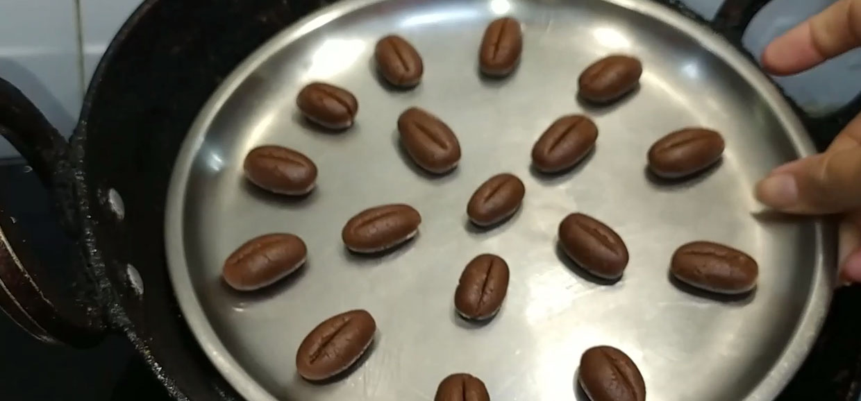 coffee beans cookies step 6