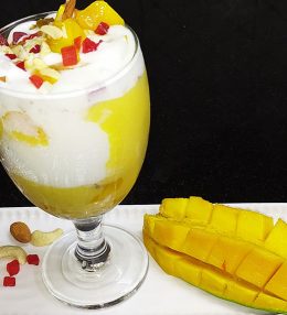 How to Make Mango Mastani – Mango Milkshake in 5 mins